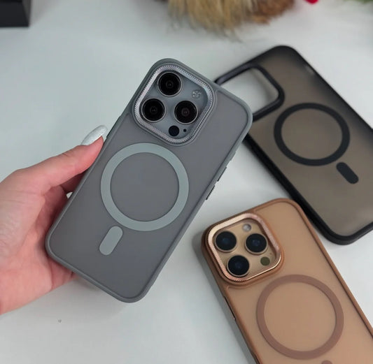 New MagneticTransparent MagSafe Case